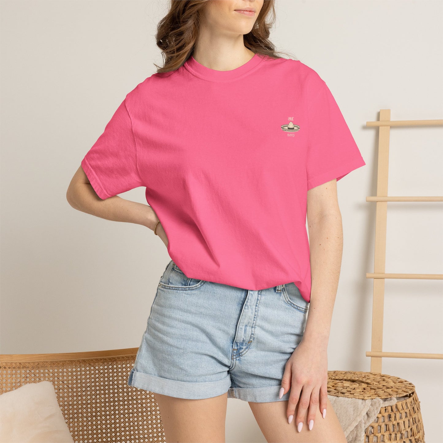 Una Mujer - Graphic T-Shirt