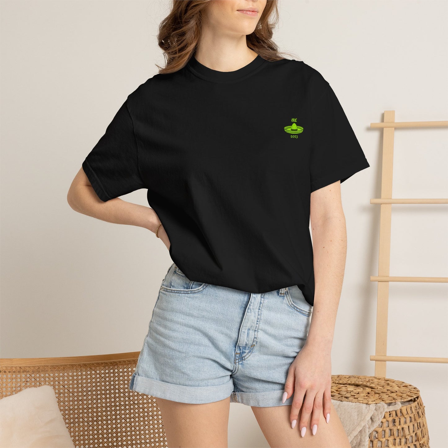 Una Mujer - Graphic T-Shirt